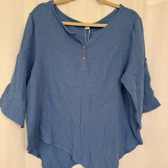 Blue half sleeve or button up sleeve asymmetric hemline top, boho, casual, comfy - Picture 2 of 9